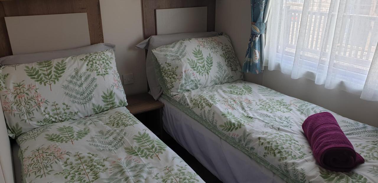 Lakeside Cotswold Holiday Home Cirencester Kültér fotó