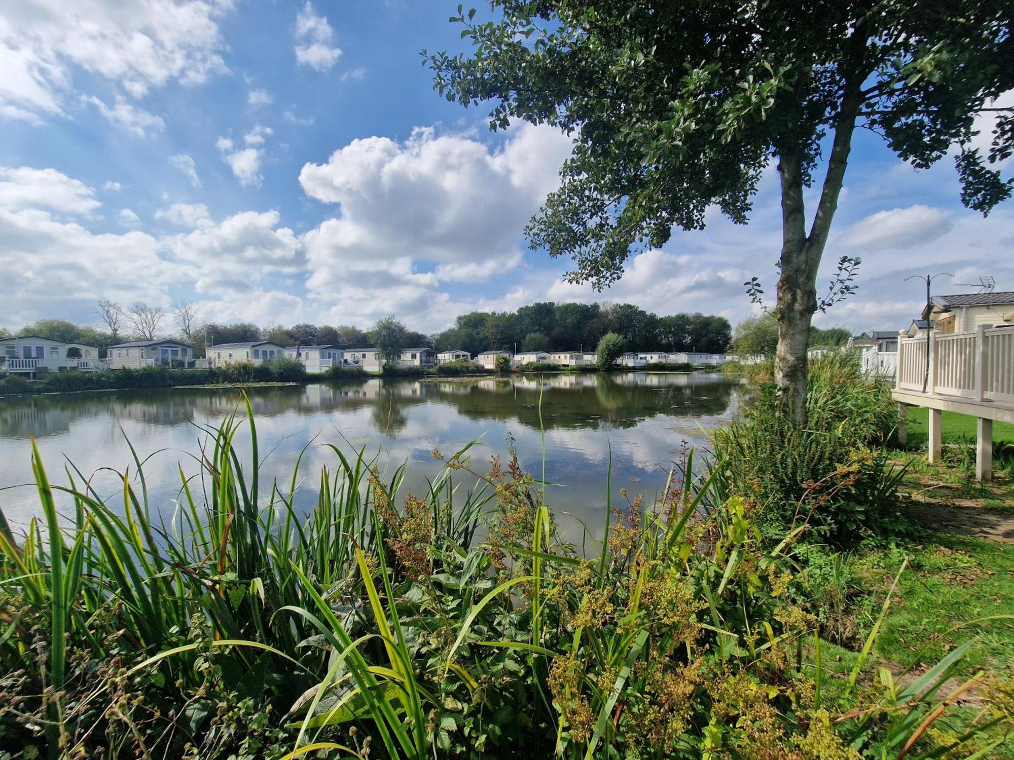 Lakeside Cotswold Holiday Home Cirencester Kültér fotó